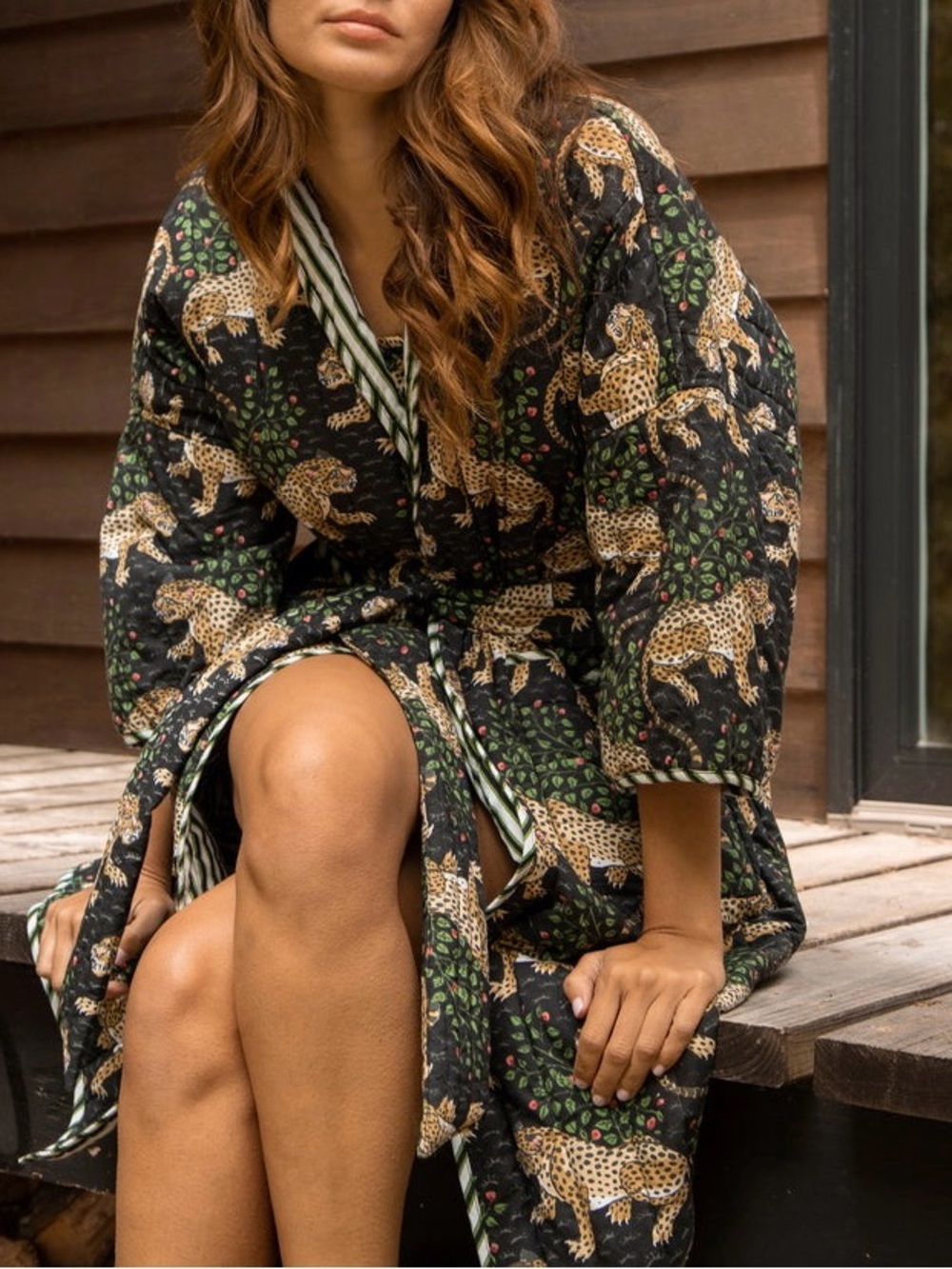 Print Fresh Reversible Quilted Robe in Bagheera size s/m
